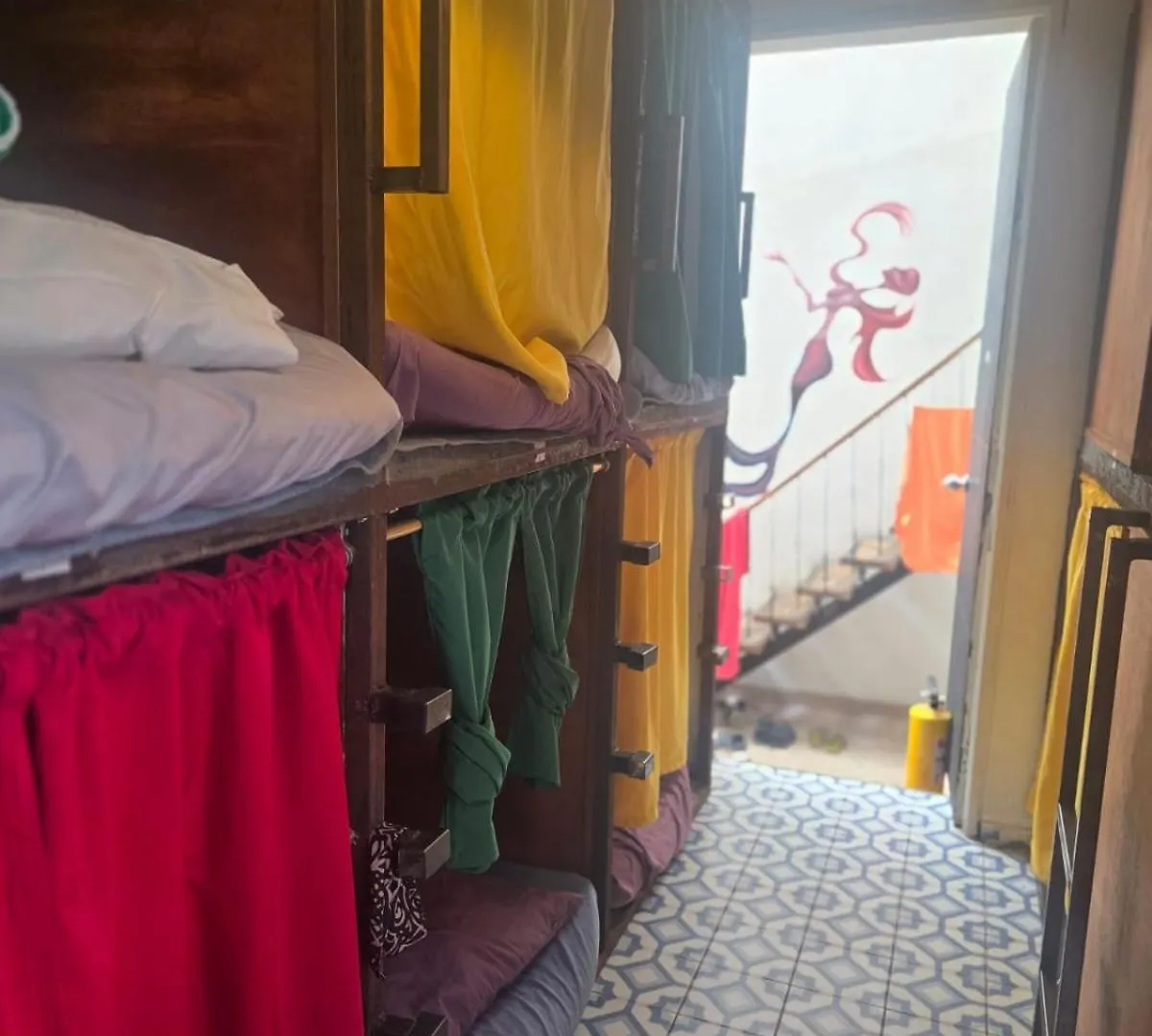 Portelli Hostal Zona G- Para Extranjeros Bogota Hostel